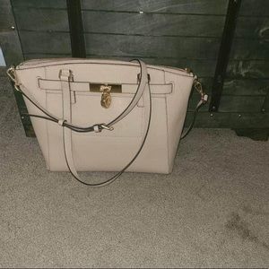 Large Micheal Kors Purse